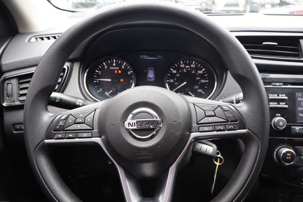 Used 2017 Nissan Rogue Sport S w/ S Appearance Package image 24