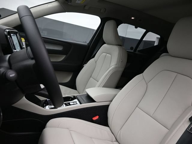 New 2026 Volvo XC40 B5 Ultra w/ Protection Package Premier AWD/4WD image 10