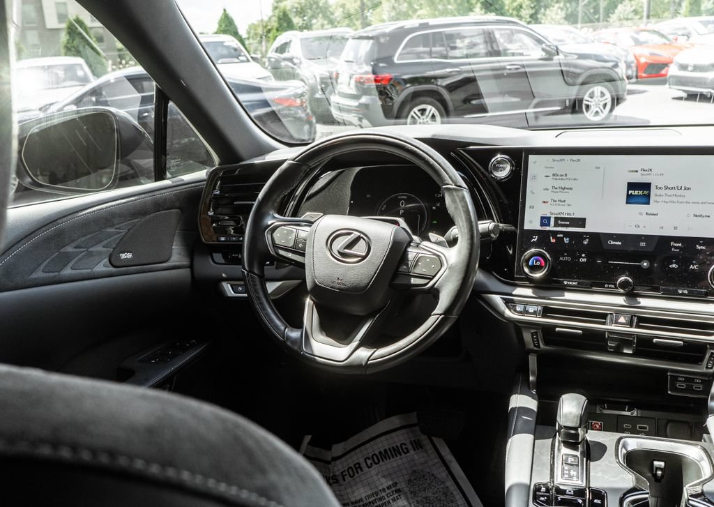 Used 2023 Lexus RX 350 AWD/4WD image 12