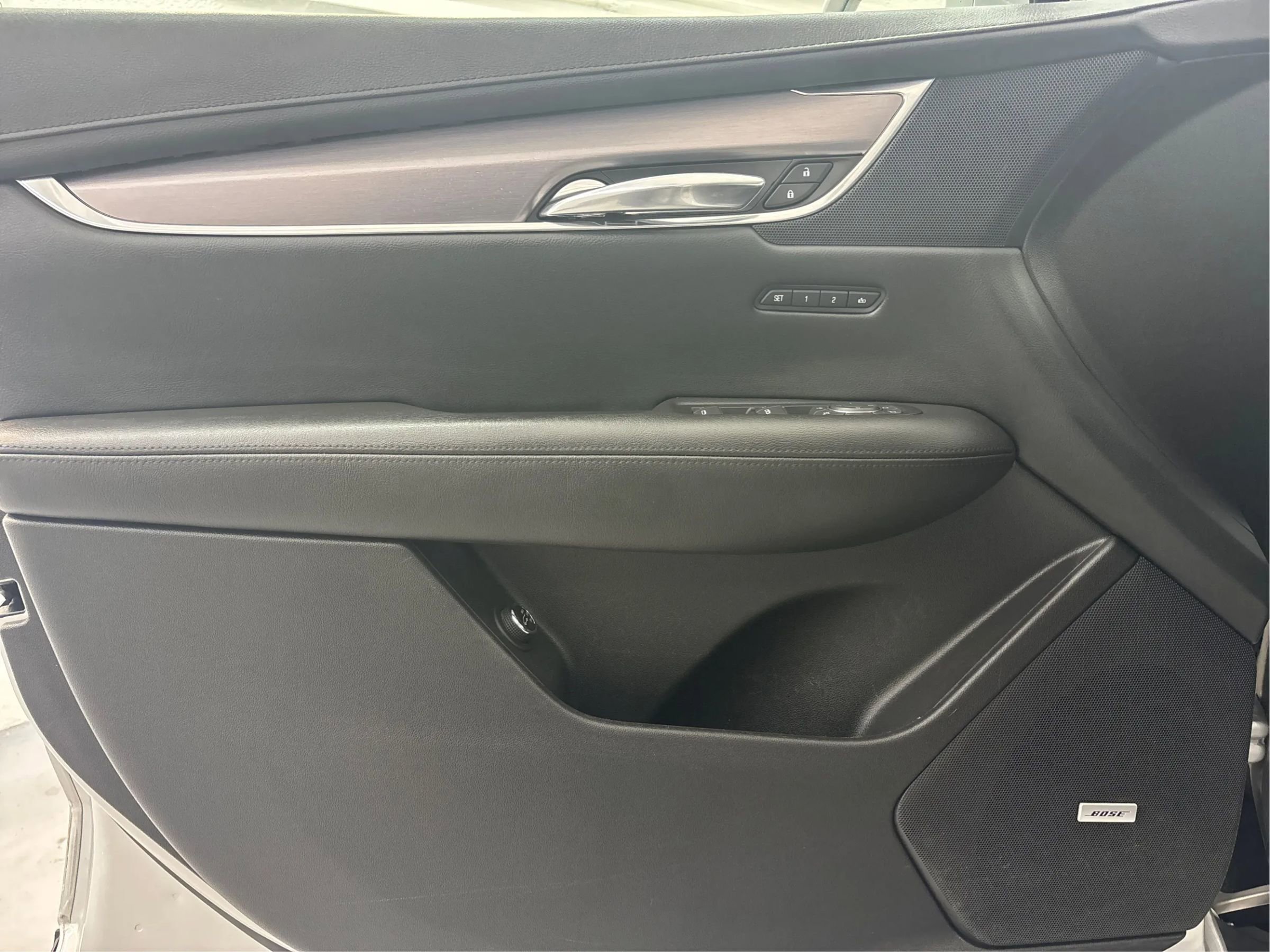 Used 2017 Cadillac XT5 Premium Luxury image 26