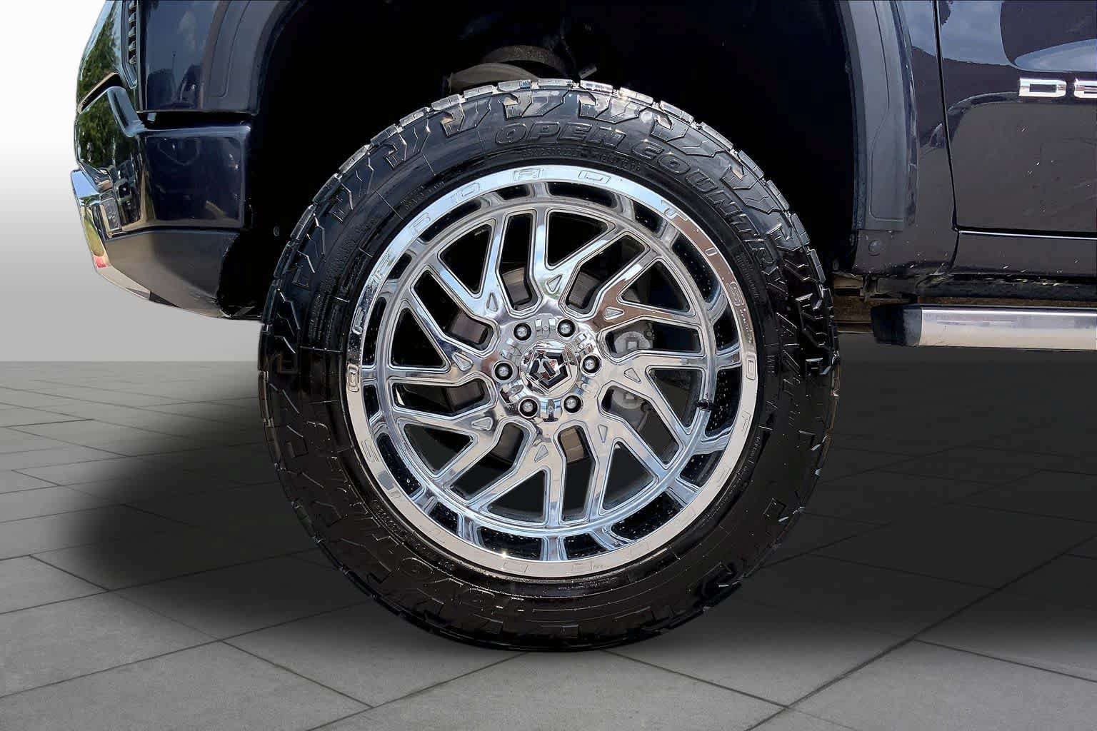 Used 2022 GMC Sierra 1500 Denali AWD/4WD image 11