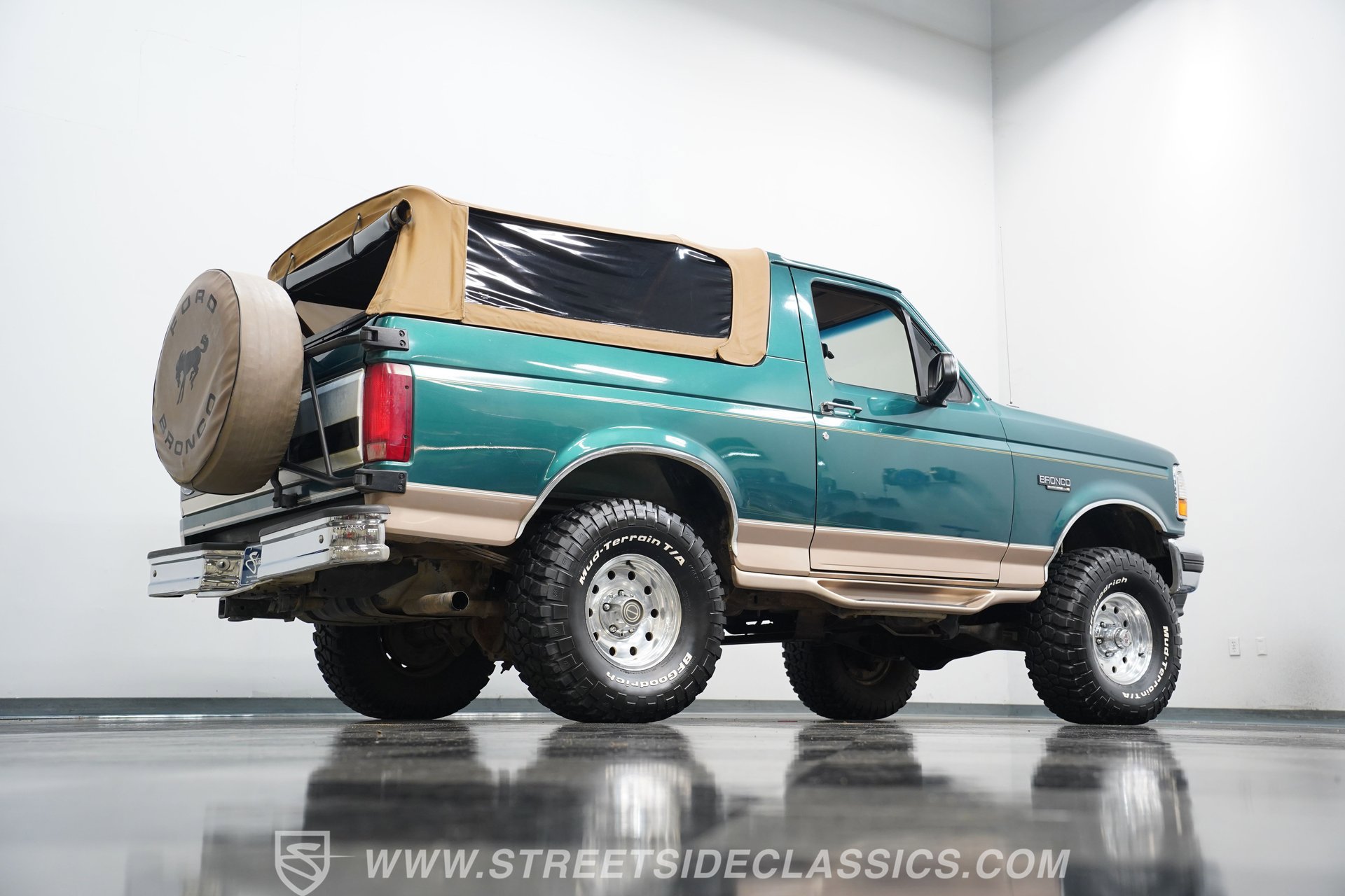 Used 1996 Ford Bronco Eddie Bauer image 24