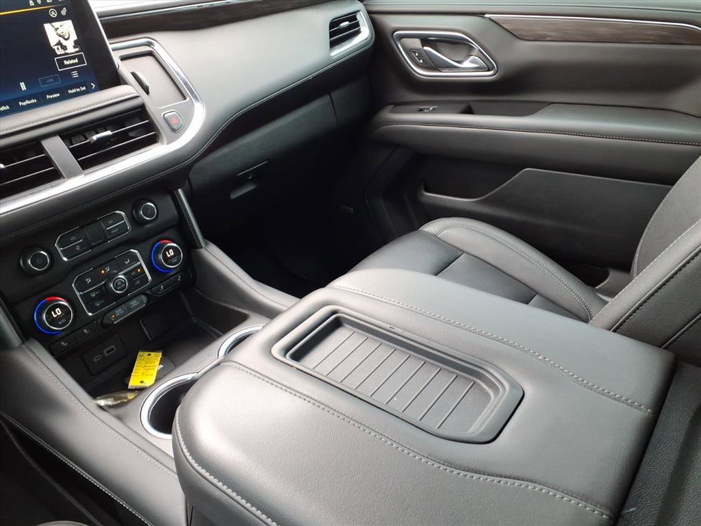 Used 2024 Chevrolet Tahoe LT w/ Luxury Package RWD image 19