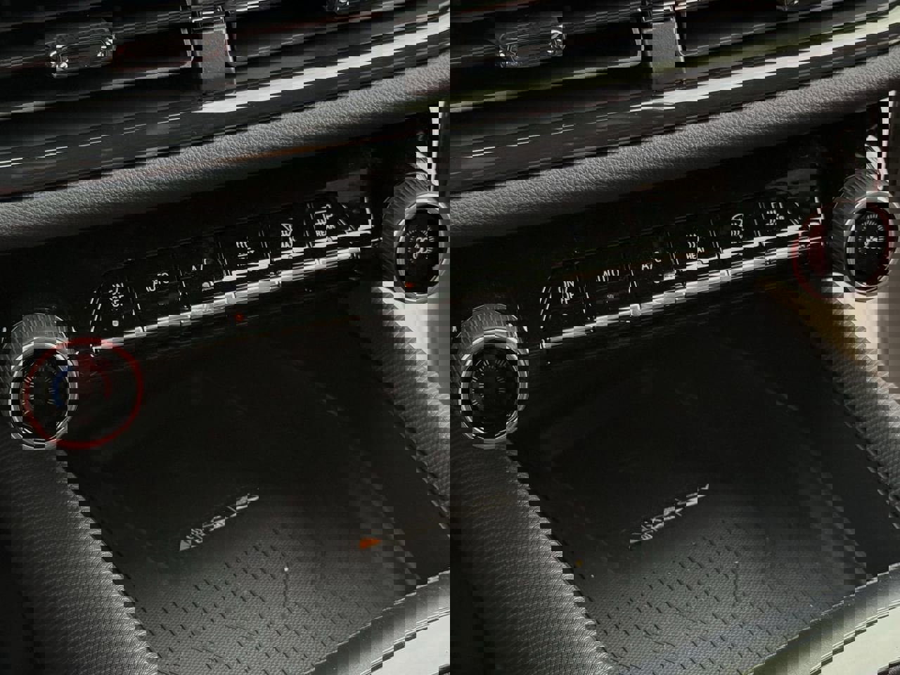 New 2026 Chevrolet Equinox EV RS image 18