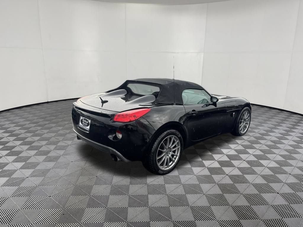 Used 2007 Pontiac Solstice GXP w/ Premium Package RWD image 4