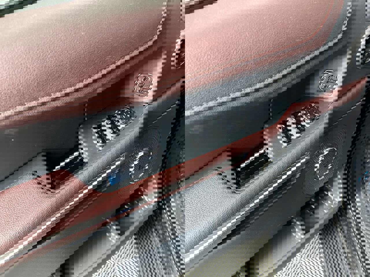 Used 2024 Ford Expedition Max Limited image 14