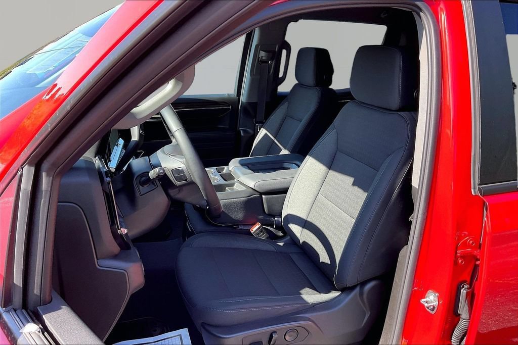 Used 2024 Chevrolet Silverado 1500 LT AWD/4WD image 25