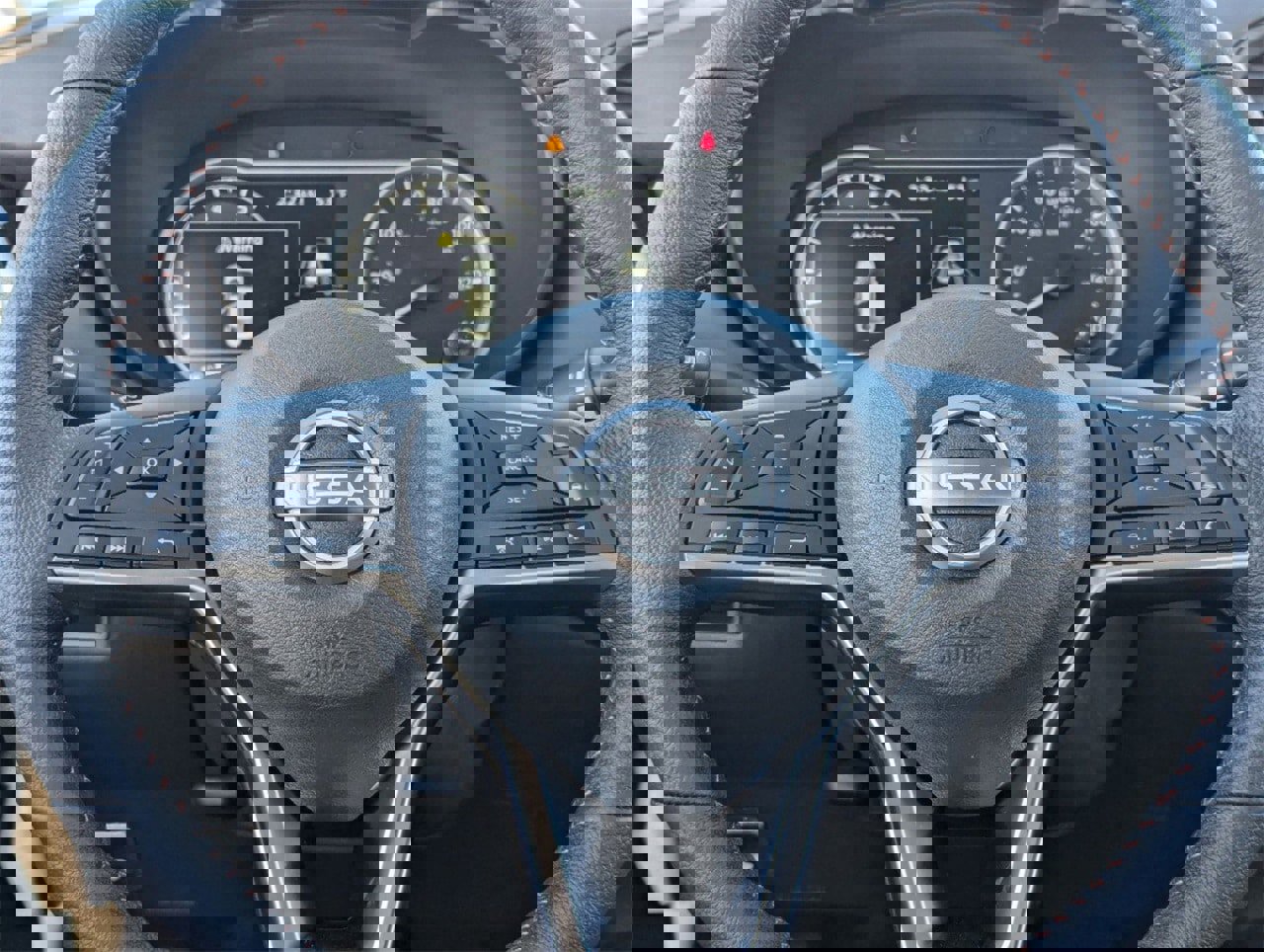 New 2025 Nissan Versa SR w/ Trunk Package image 25