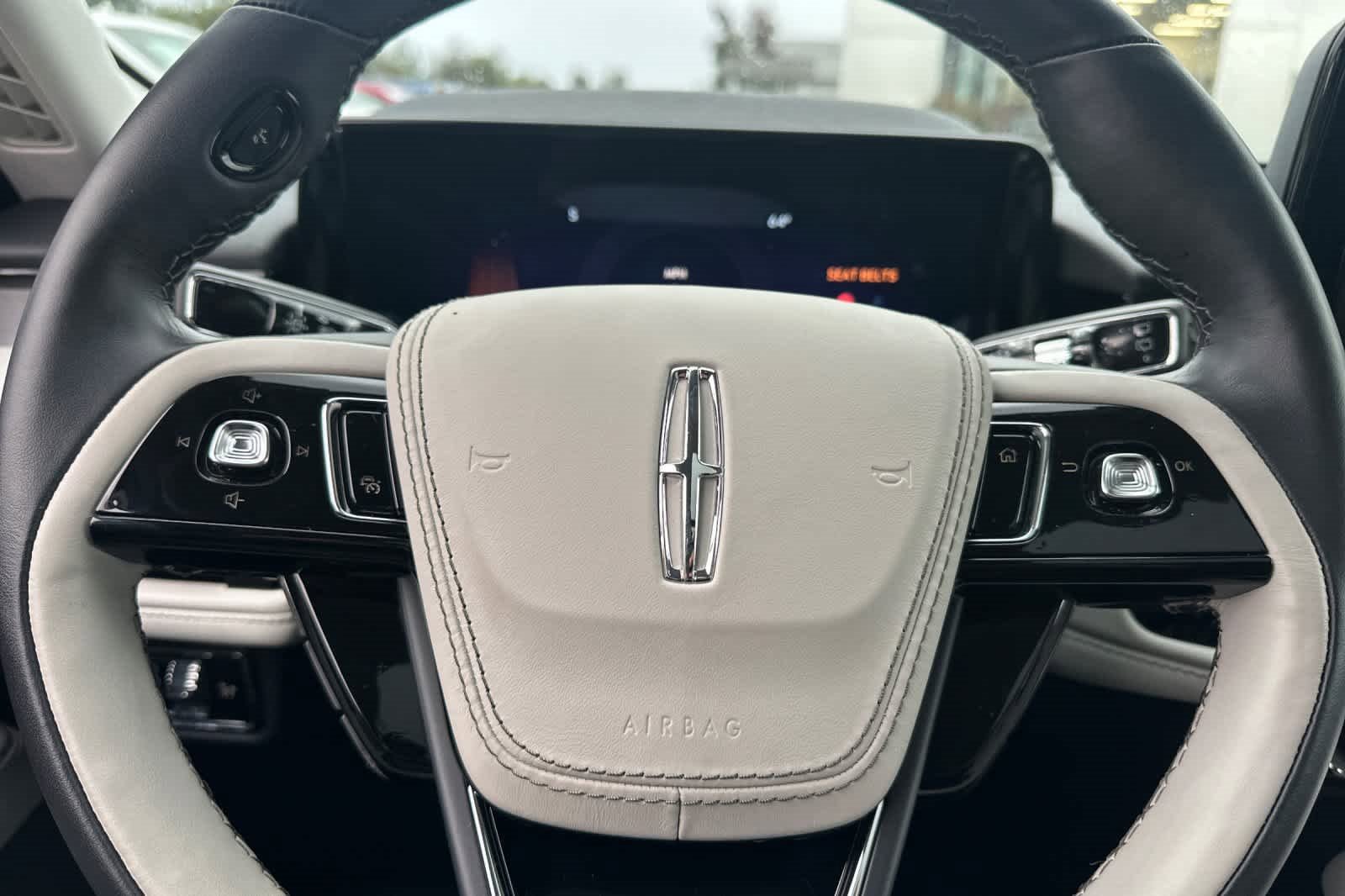 Used 2025 Lincoln Aviator Reserve image 25