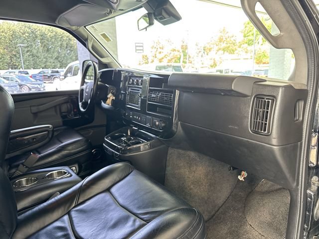 Used 2020 GMC Savana 2500 Extended w/ Enhanced Convenience Package RWD image 30