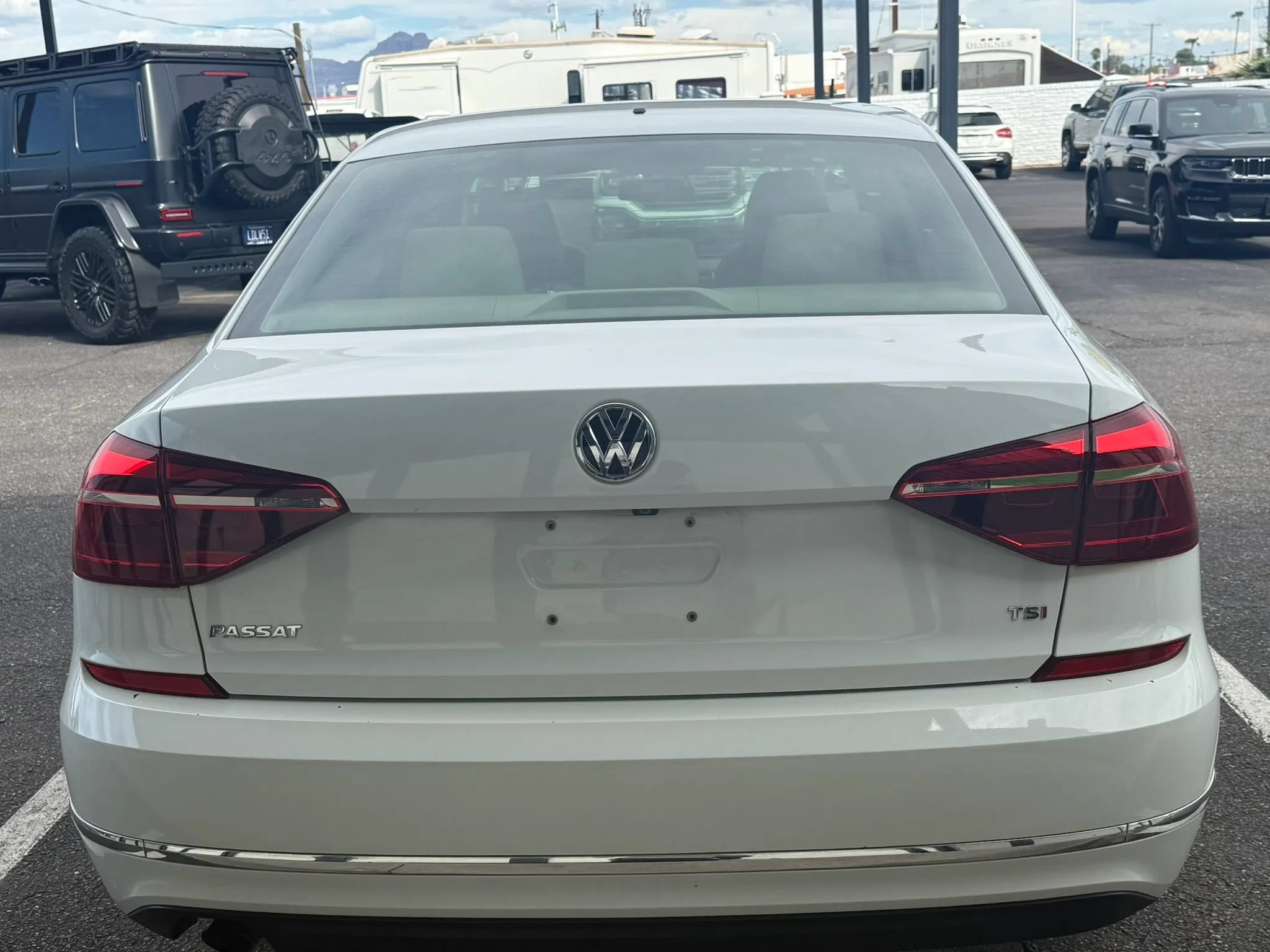 Used 2018 Volkswagen Passat 2.0T S FWD image 6