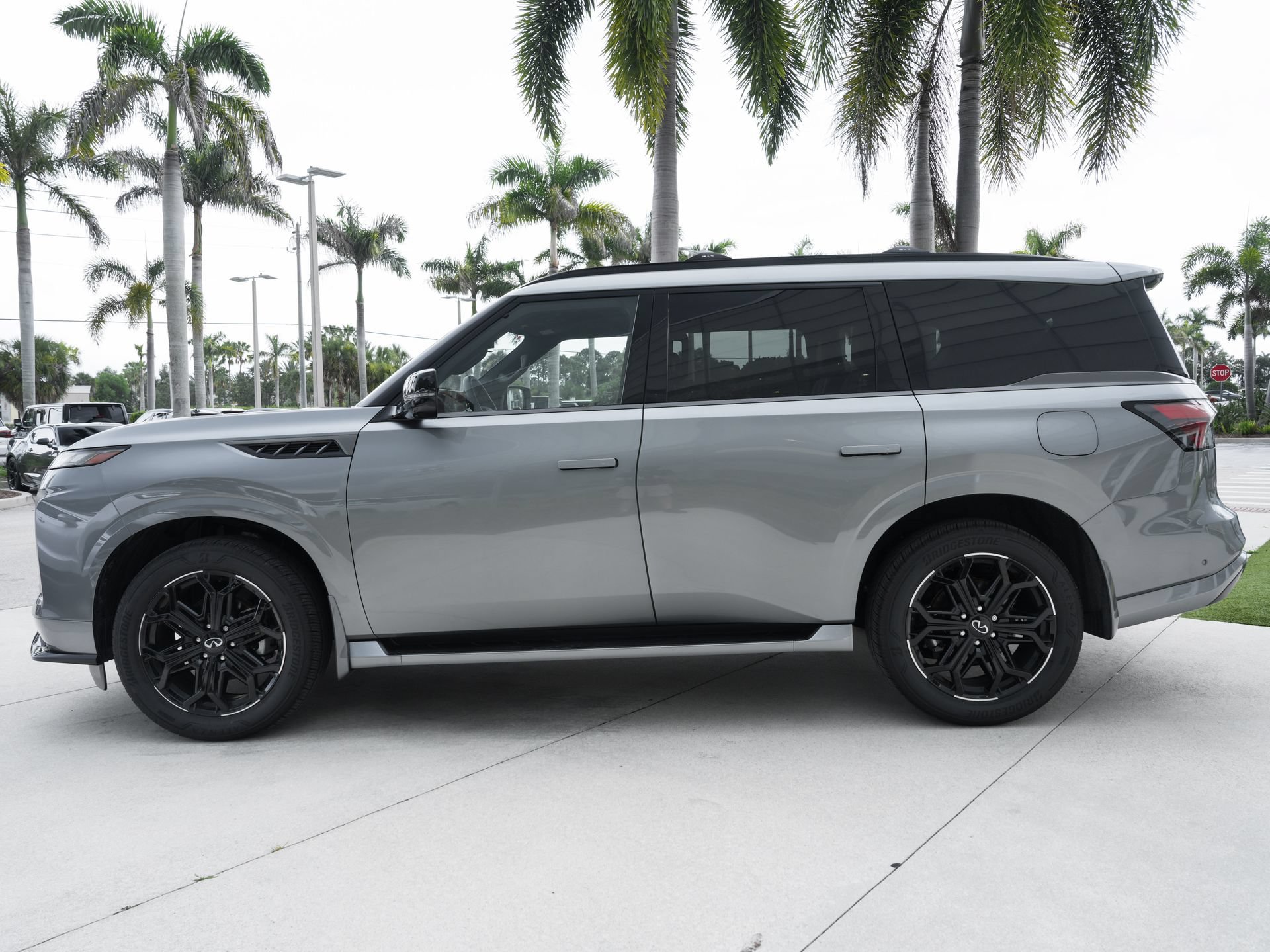 Certified 2026 INFINITI QX80 4WD w/ Sport Exterior Package image 7