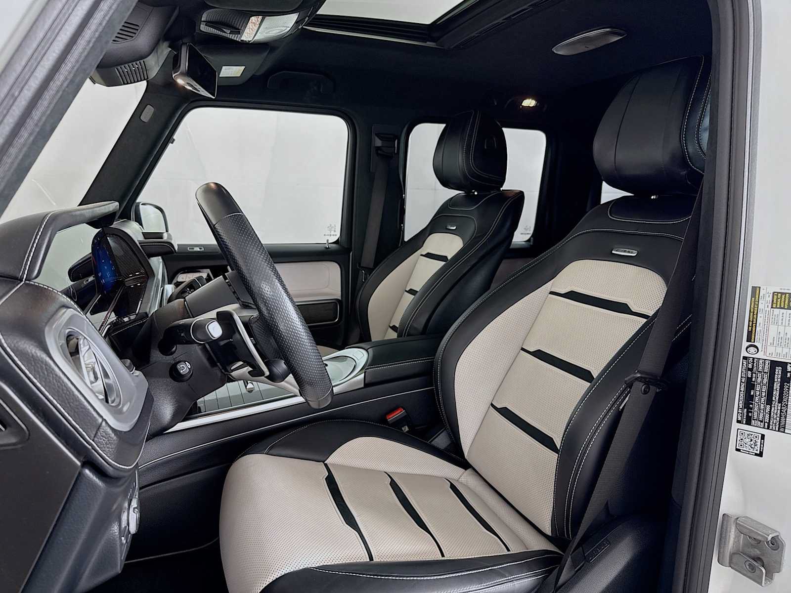 Used 2025 Mercedes-Benz G 63 AMG 4MATIC image 10