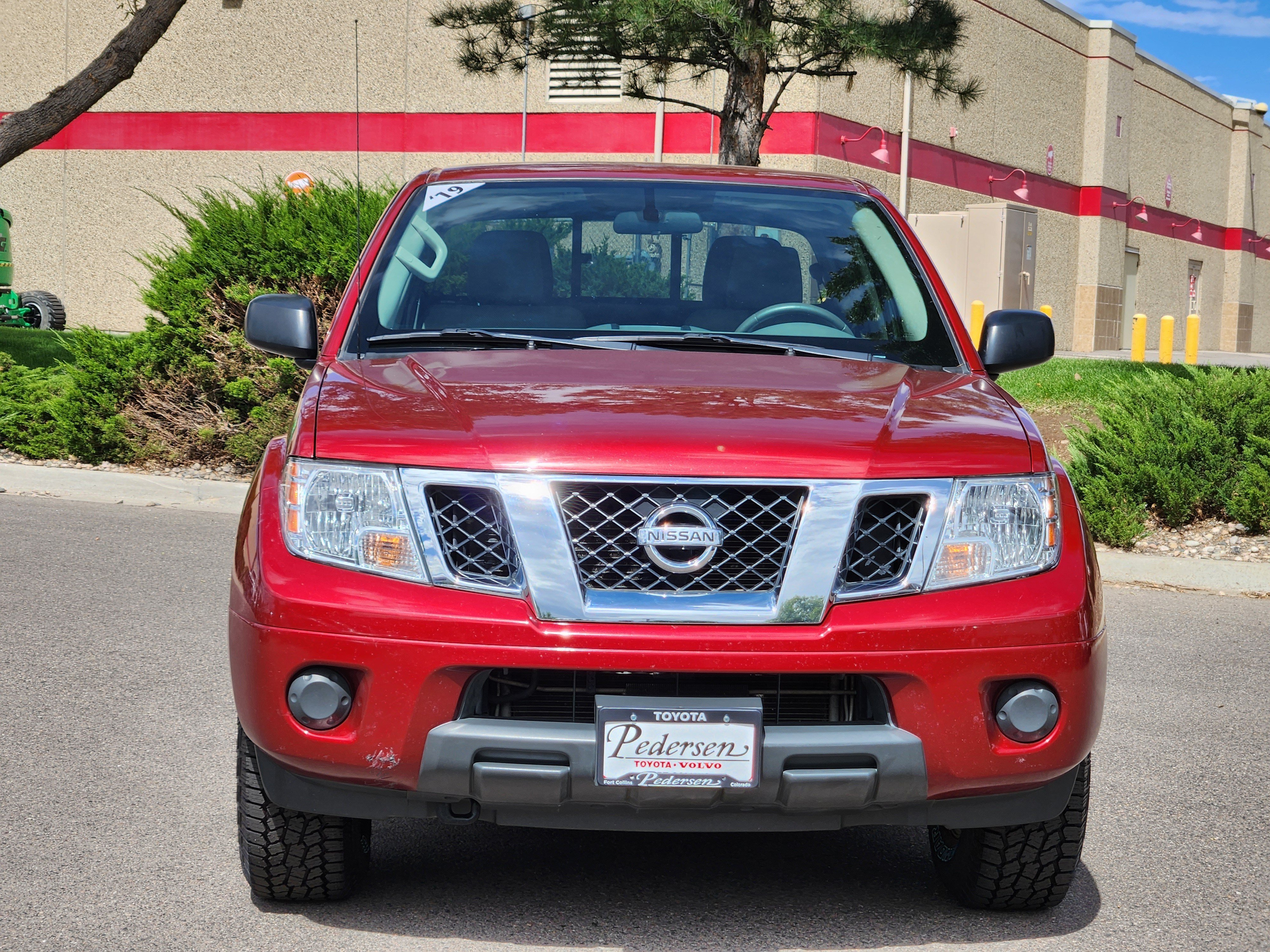 Used 2019 Nissan Frontier SV AWD/4WD image 2