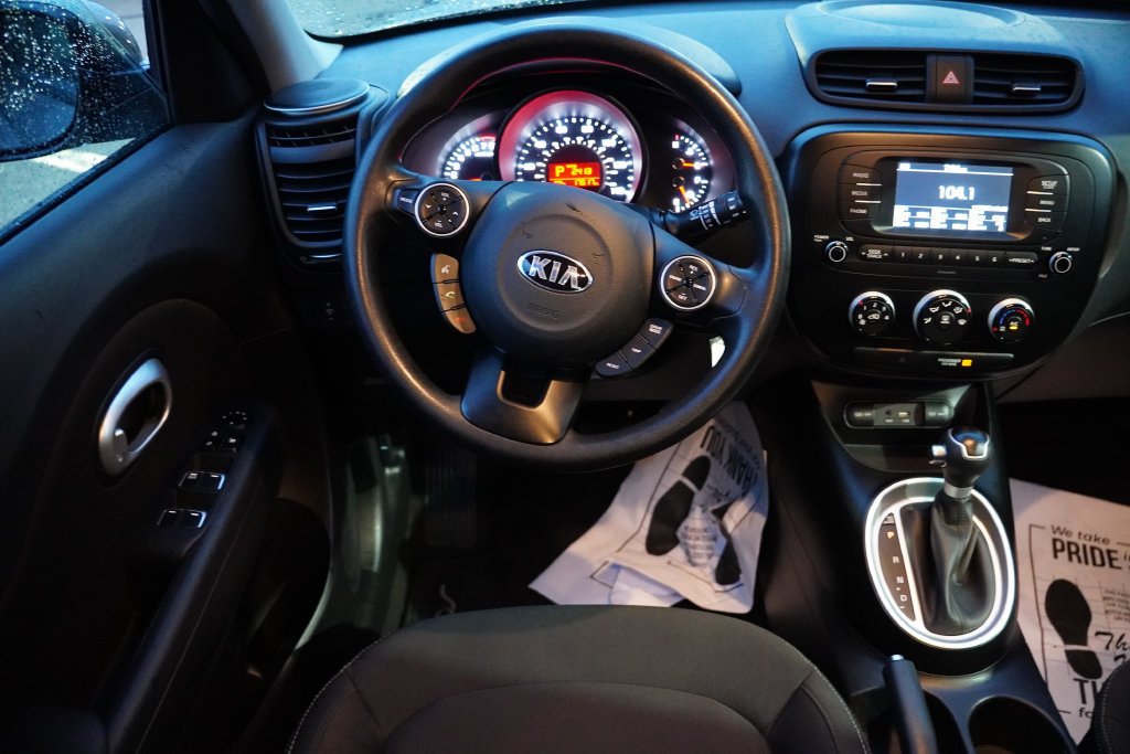 Used 2018 Kia Soul FWD image 19