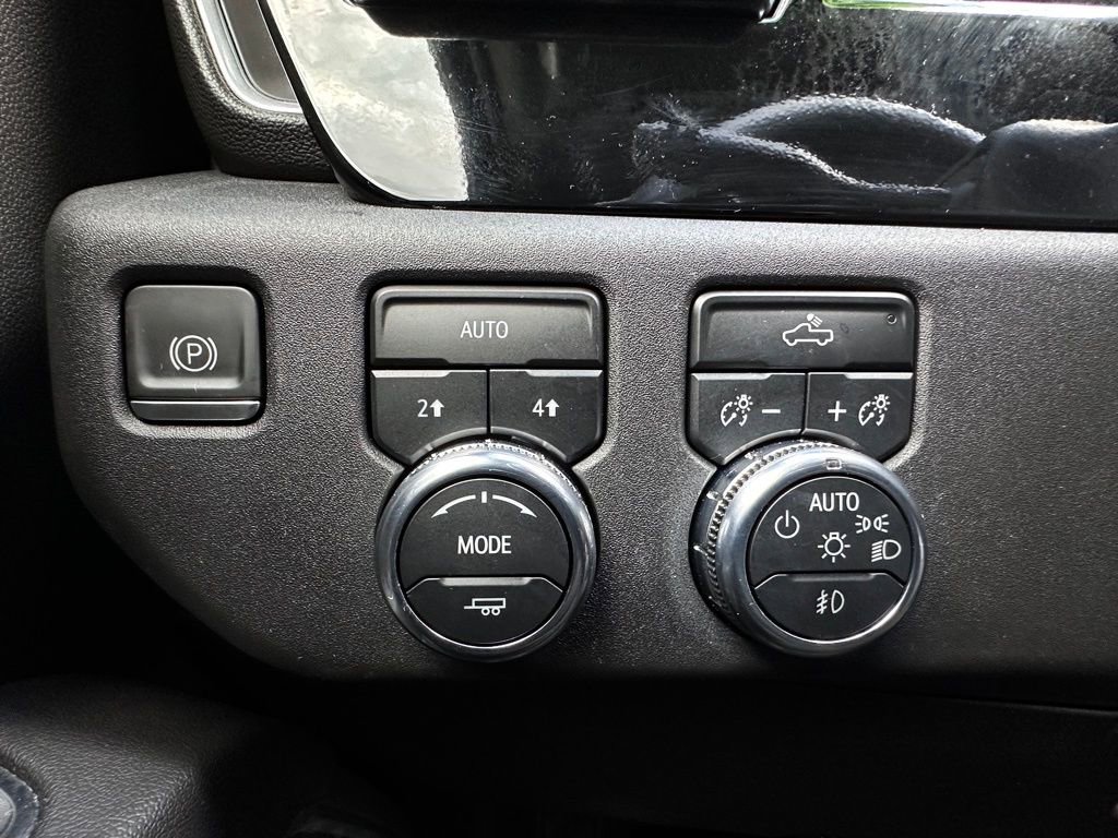 Used 2023 GMC Sierra 1500 Elevation image 33