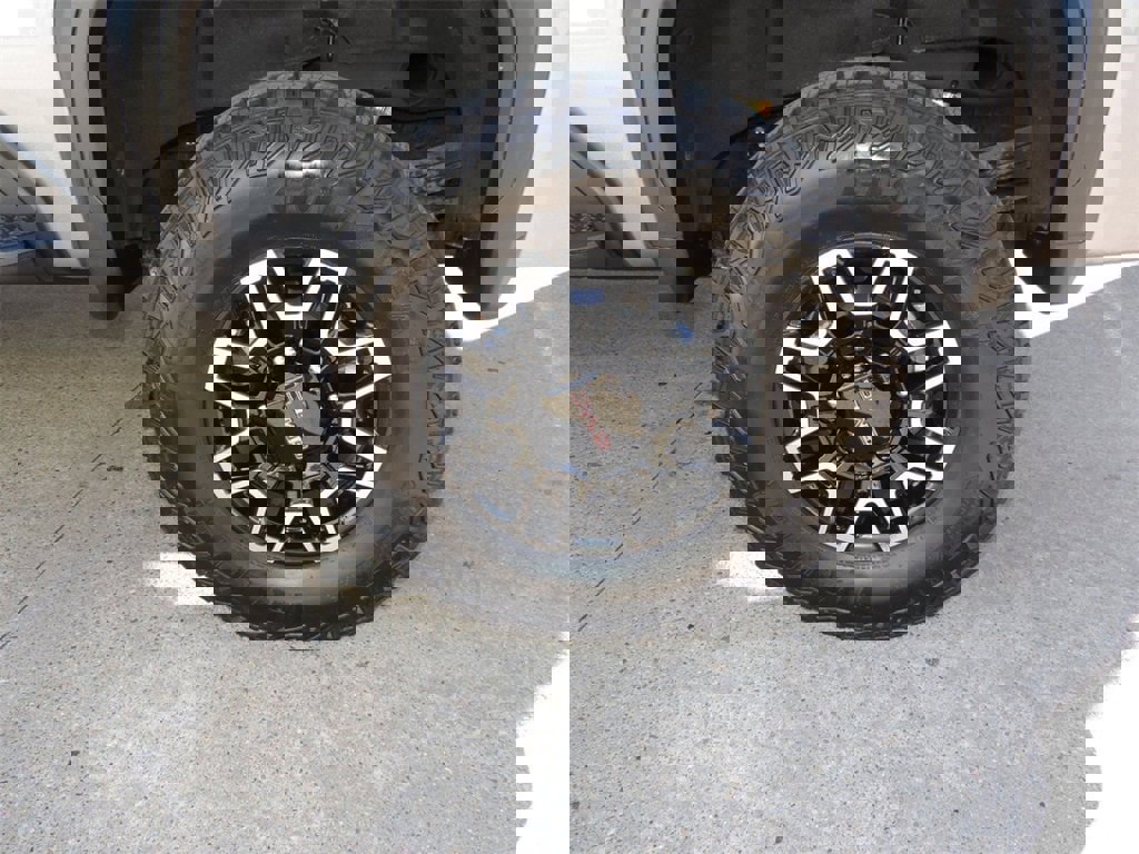 Certified 2025 GMC Sierra 2500 AT4X image 20