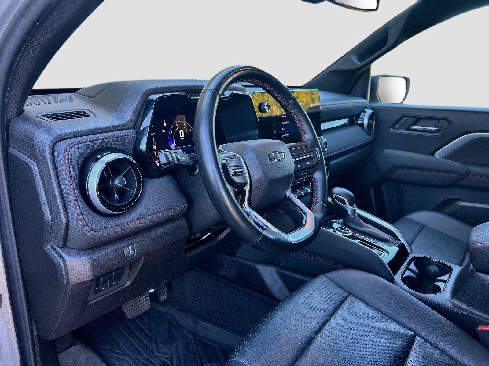 Used 2023 Chevrolet Colorado Z71 w/ Z71 Convenience Package 2 AWD/4WD image 25