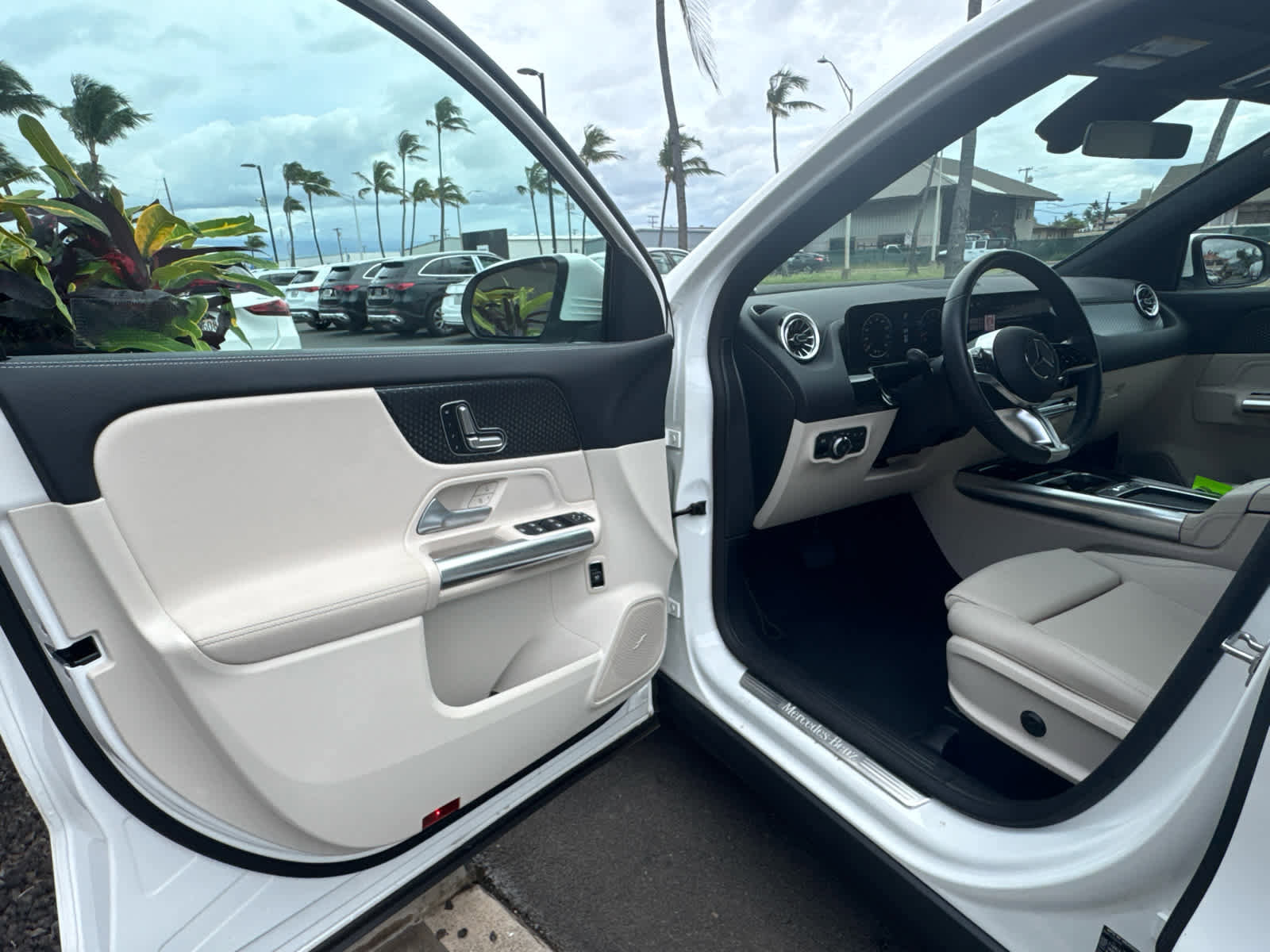 Used 2025 Mercedes-Benz GLA 250 image 10