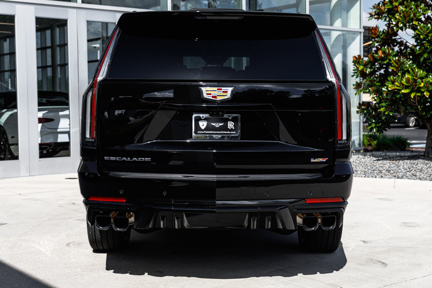 Used 2025 Cadillac Escalade ESV V image 18