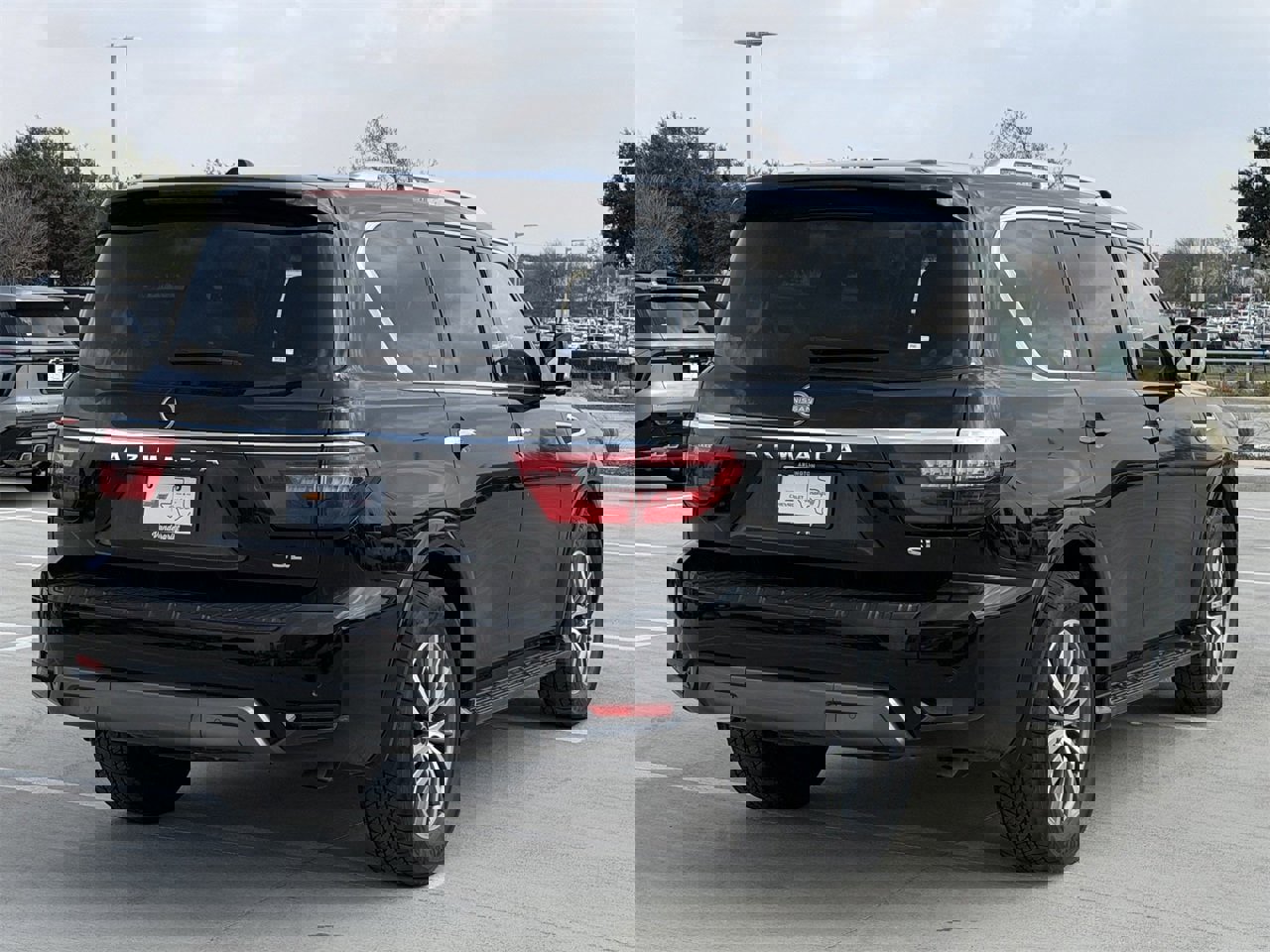 Used 2024 Nissan Armada SL image 4