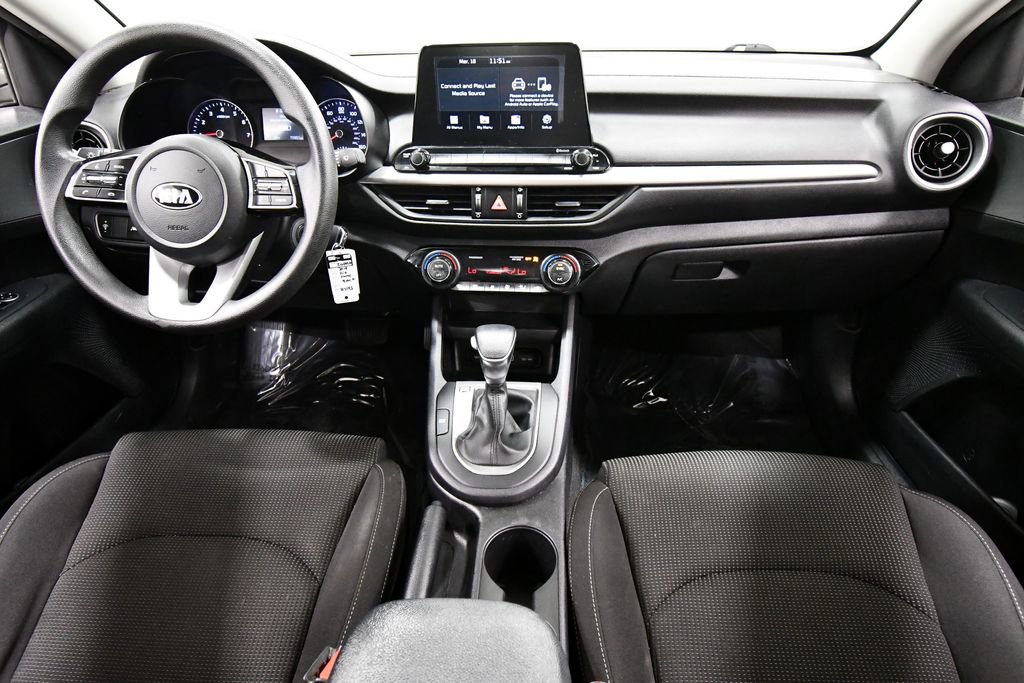 Certified 2019 Kia Forte LXS image 3