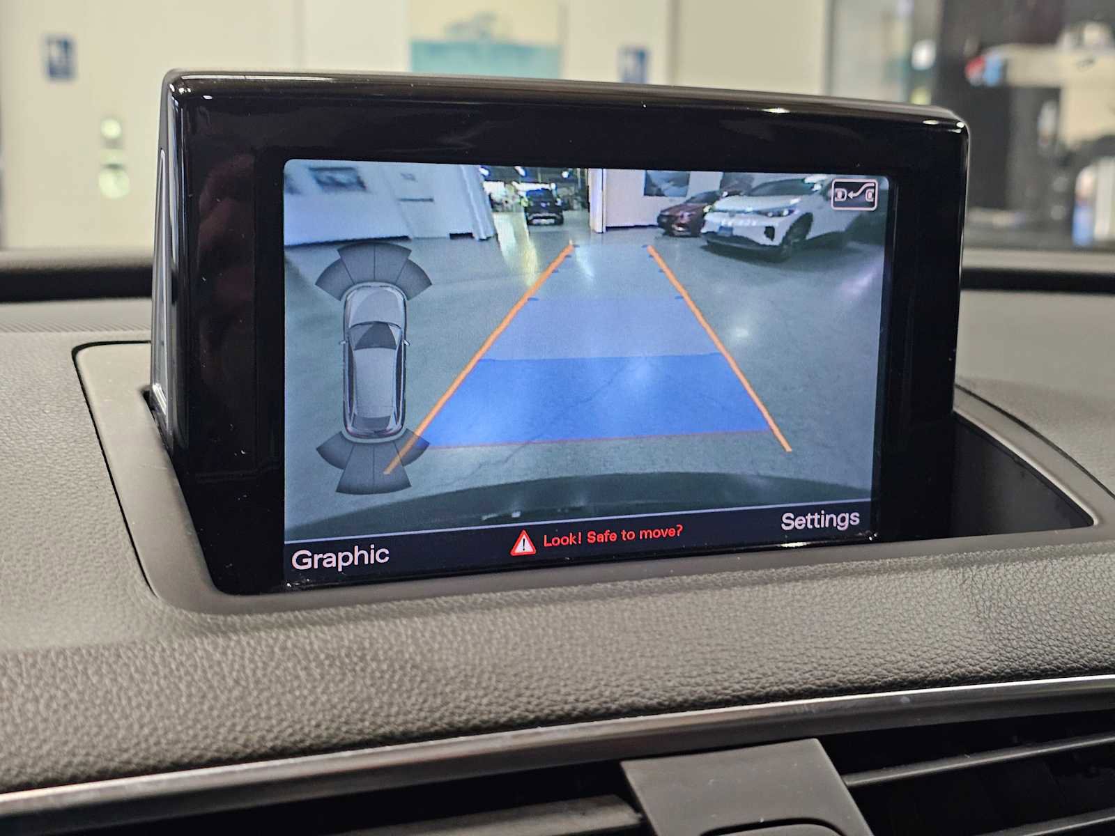 Used 2016 Audi Q3 2.0T Prestige w/ Prestige Package image 31