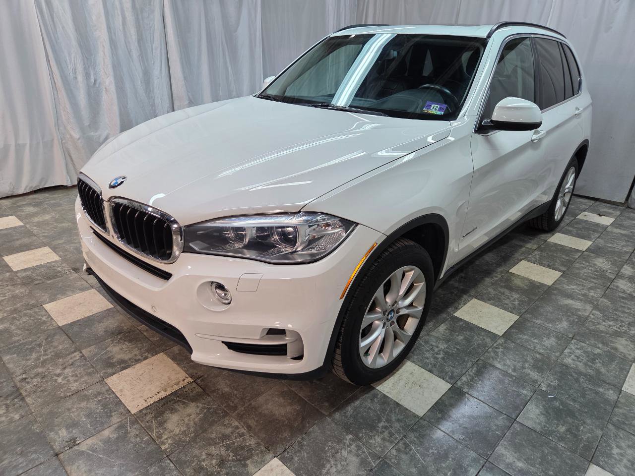 Used 2016 BMW X5 xDrive35i AWD/4WD image 2