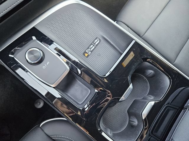 Used 2025 Buick Enclave Preferred FWD image 21