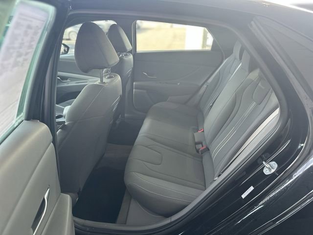 Used 2023 Hyundai Elantra SEL w/ Cargo Package FWD image 22