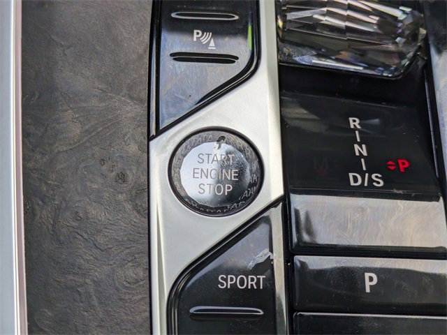 Used 2025 BMW X7 M60i image 23