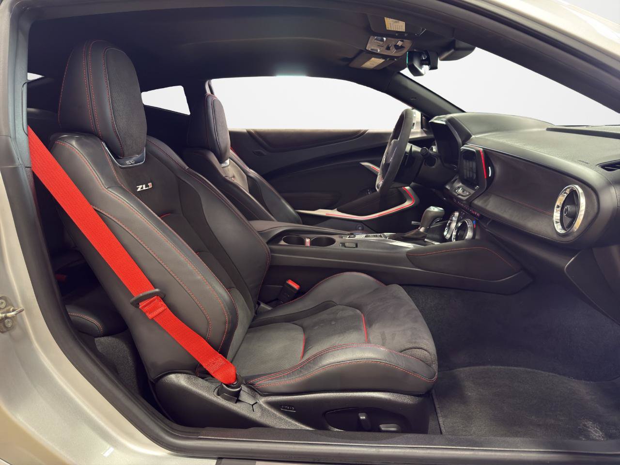 Used 2018 Chevrolet Camaro ZL1 RWD image 26