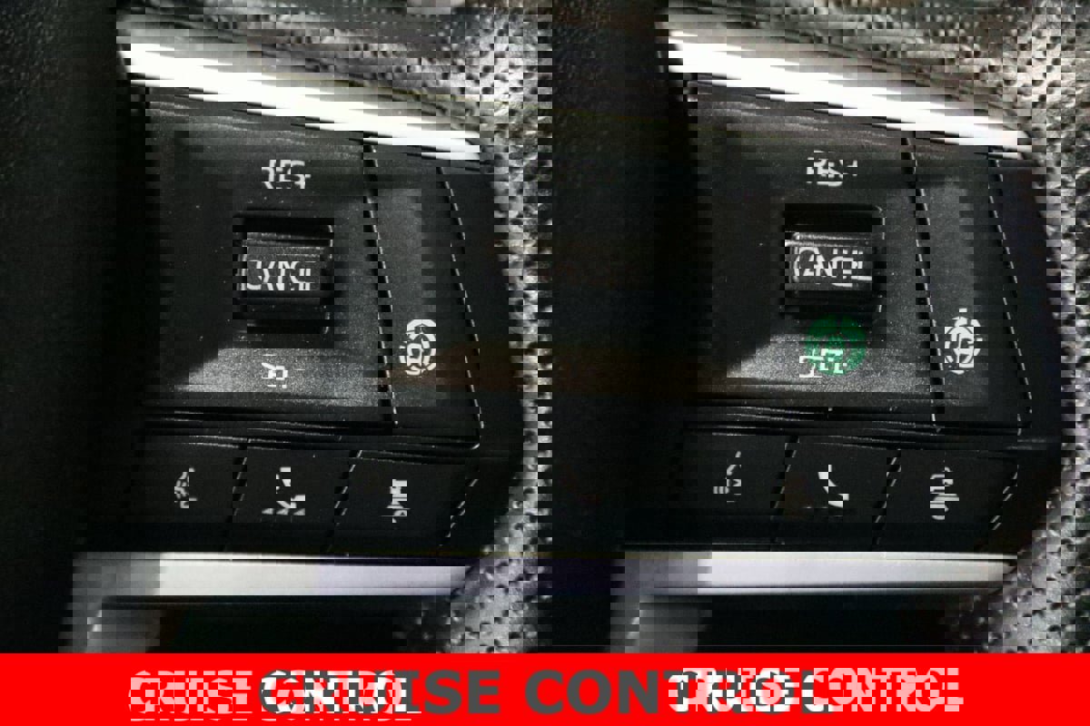 Used 2024 Mitsubishi Outlander 4WD Plug-In Hybrid image 19