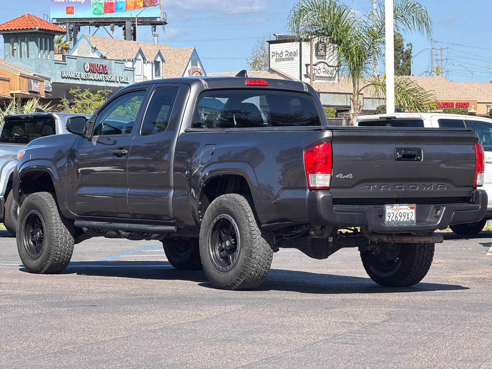 Used 2016 Toyota Tacoma SR AWD/4WD image 3
