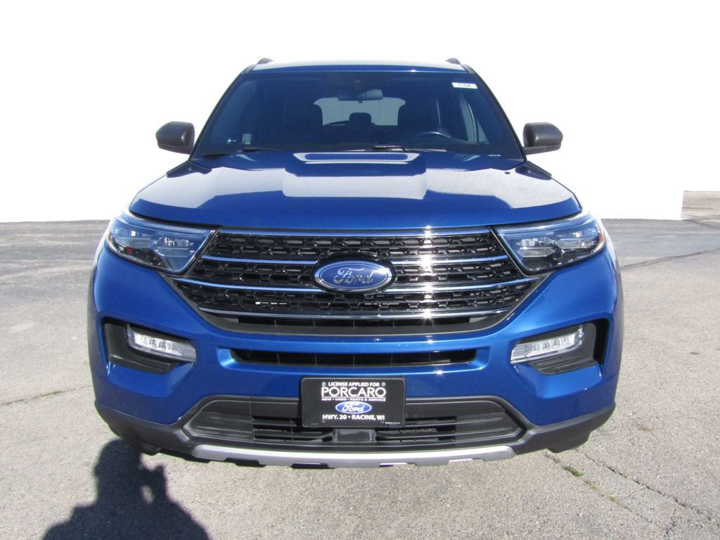 Used 2020 Ford Explorer XLT w/ Equipment Group 202A image 3
