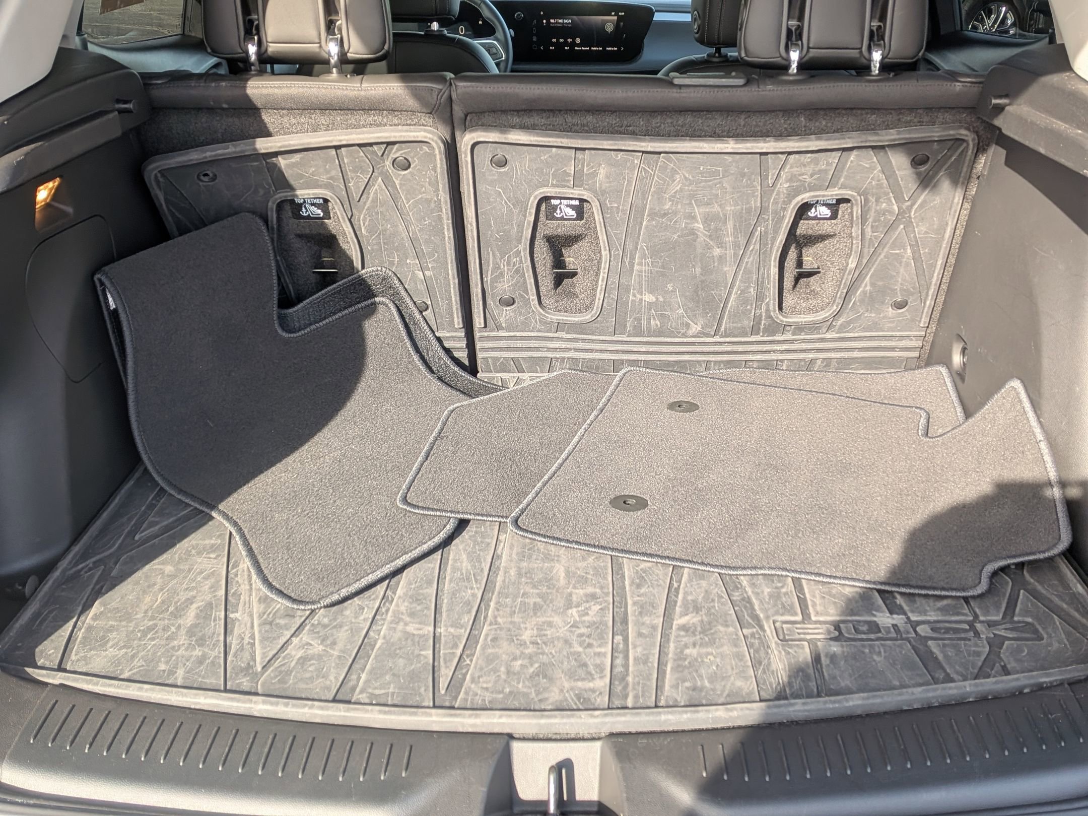 Certified 2024 Buick Encore GX Avenir w/ Avenir Convenience Package image 35