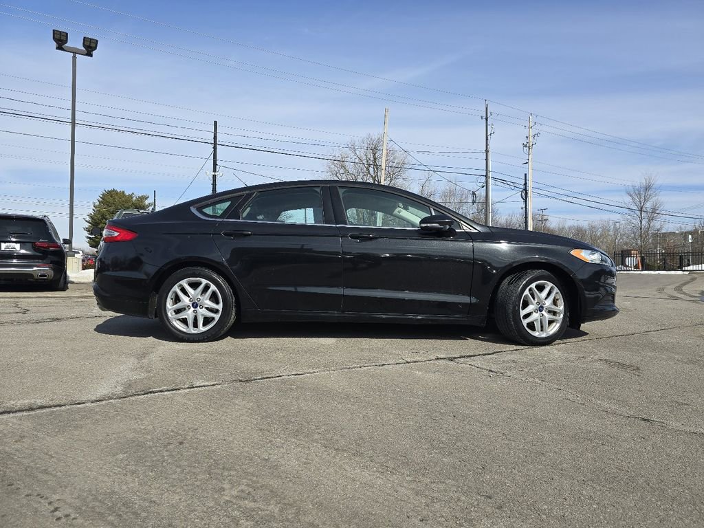 Used 2015 Ford Fusion SE image 13