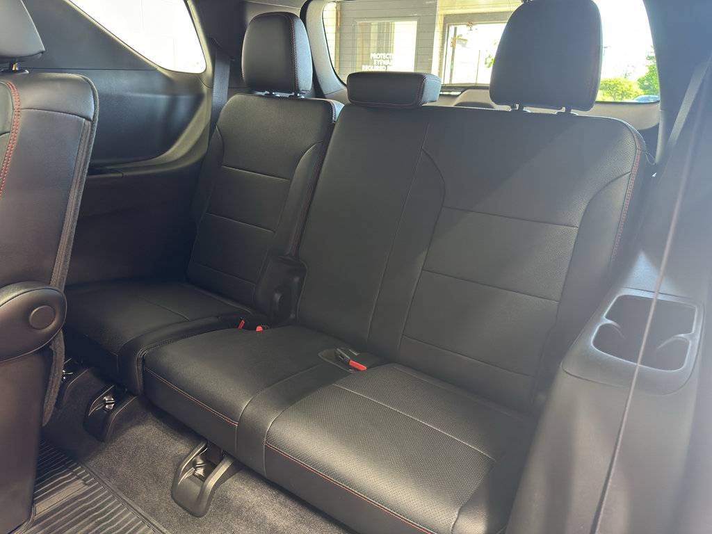 Used 2026 Chevrolet Traverse RS w/ LPO, Floor Liner Package AWD/4WD image 12