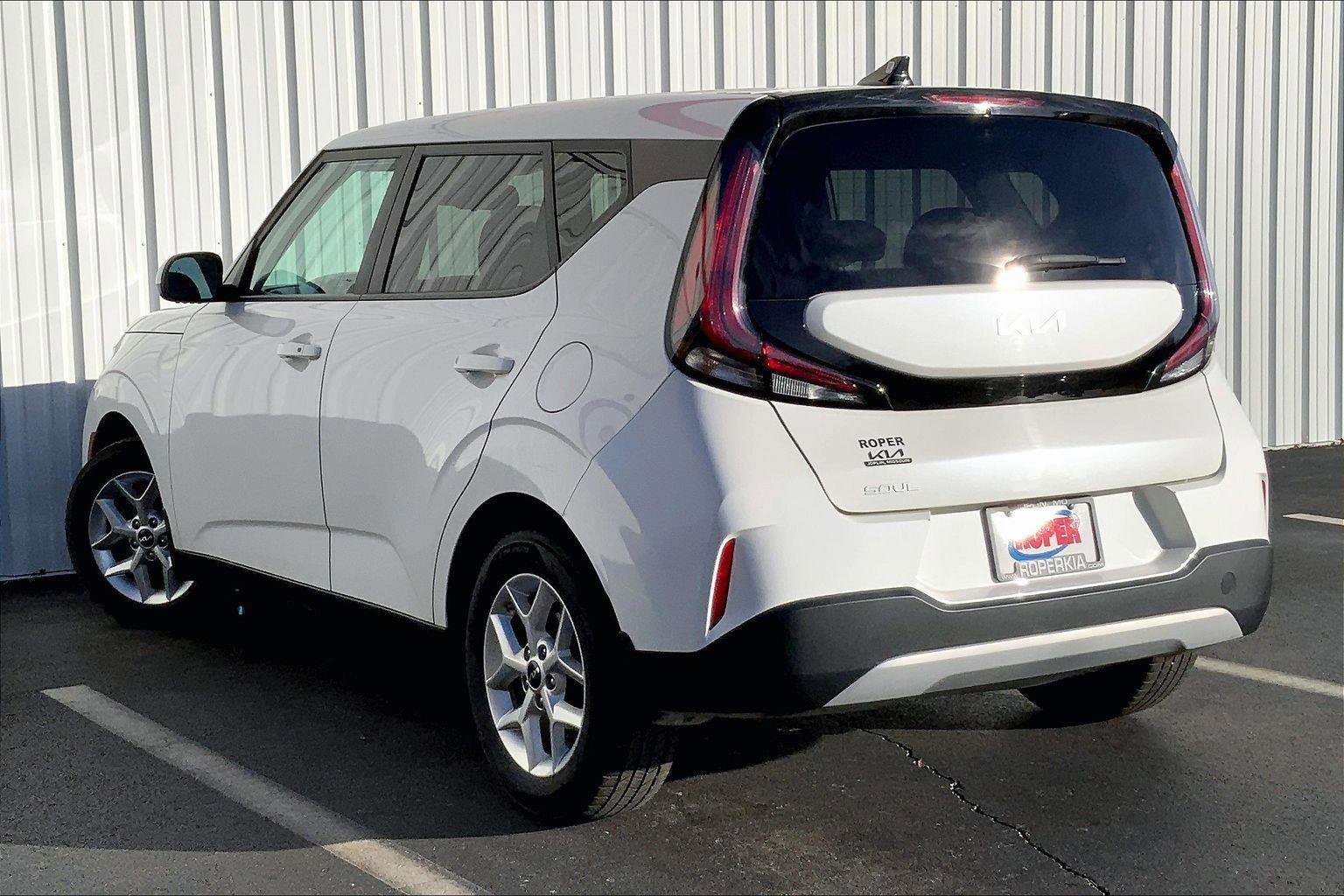 Used 2023 Kia Soul S image 10