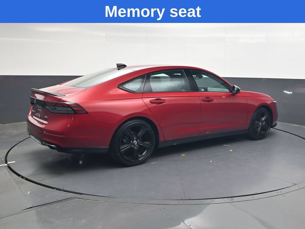 Used 2023 Honda Accord Sport image 4