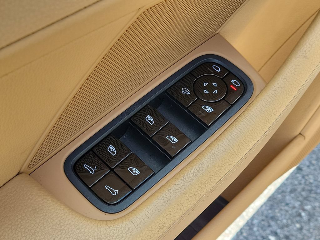 Certified 2019 Porsche Panamera RWD image 26