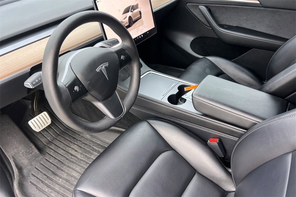 Used 2023 Tesla Model Y Performance image 12
