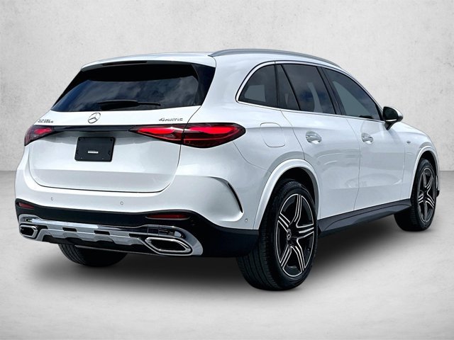 Used 2025 Mercedes-Benz GLC 350e 4MATIC image 2