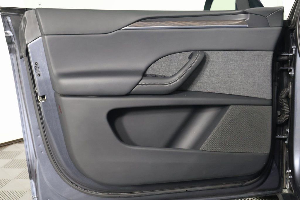 Used 2023 Tesla Model X AWD/4WD image 13