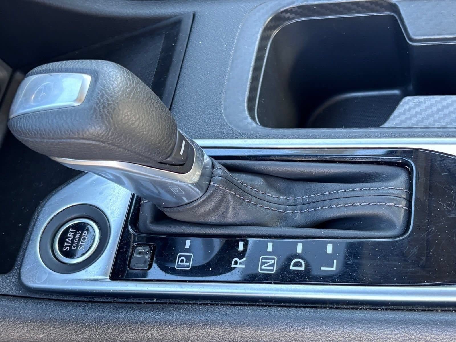 Used 2025 Nissan Sentra SV FWD image 32