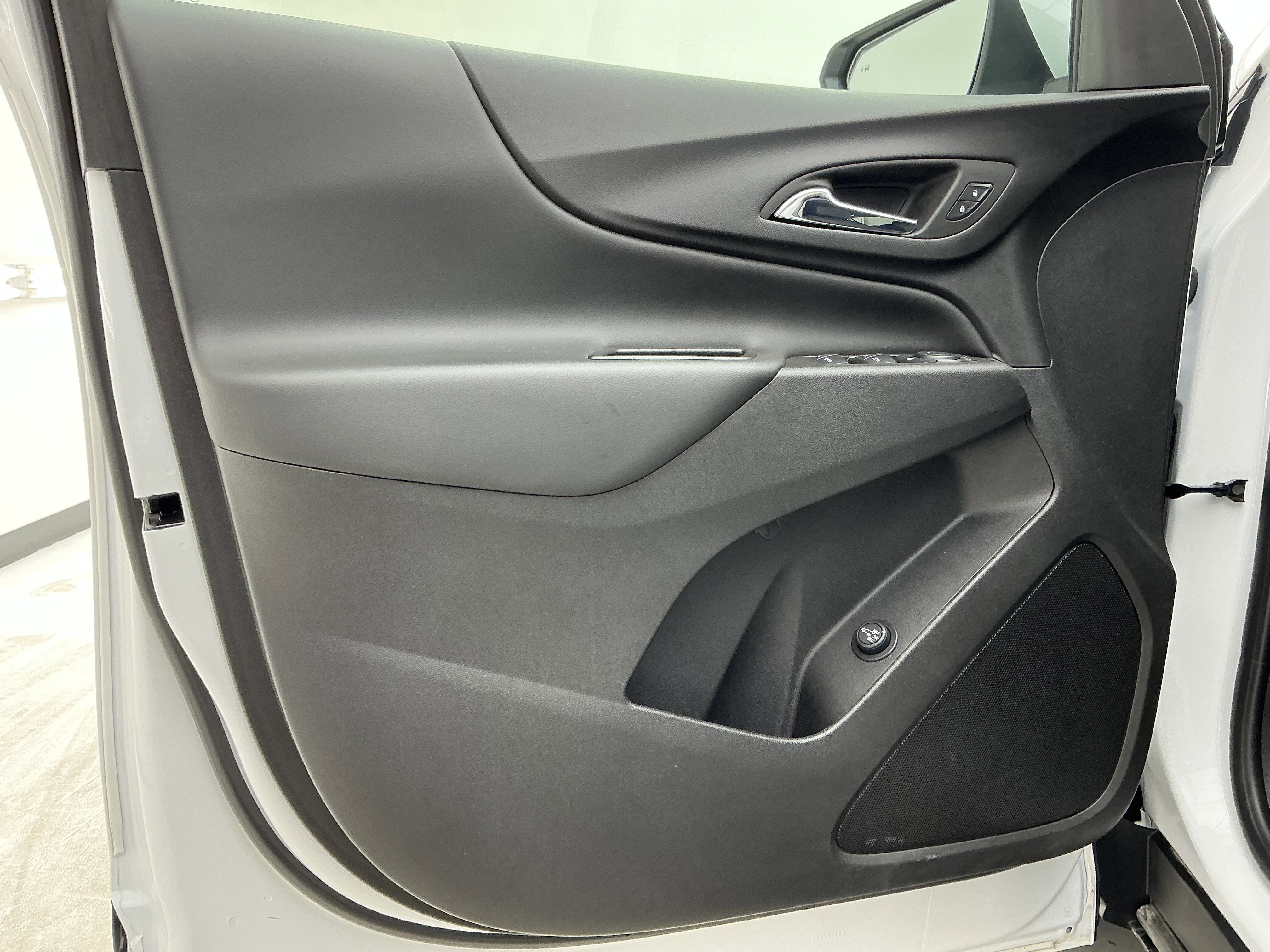 Used 2024 Chevrolet Equinox LT image 15