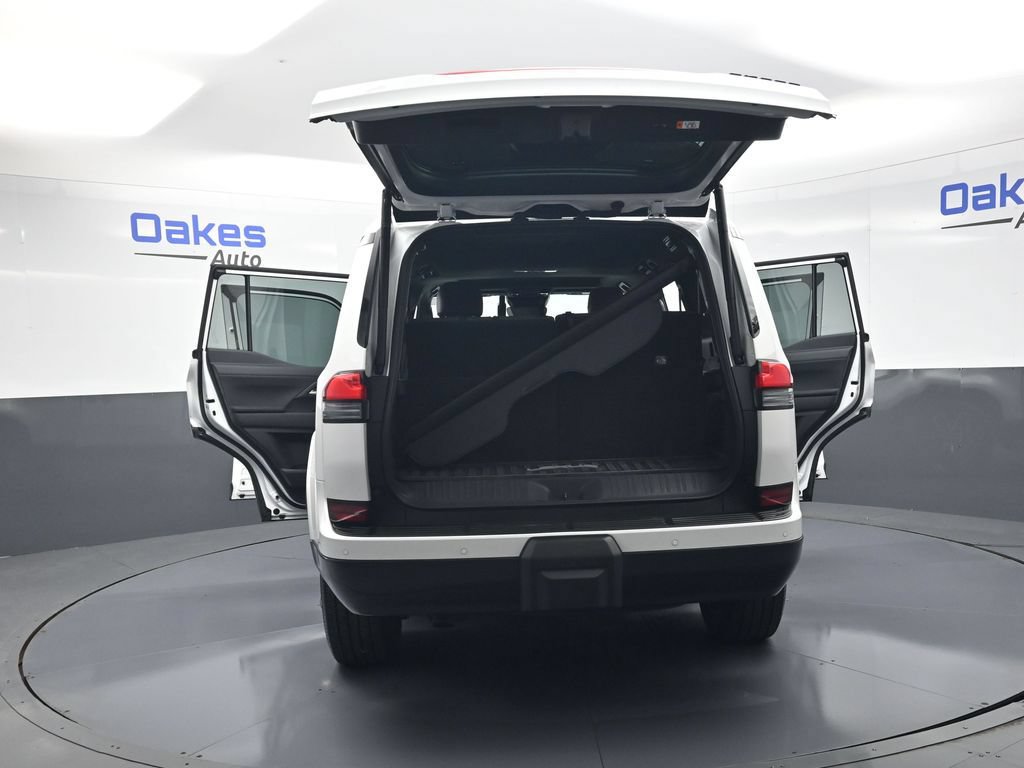 Used 2024 Lexus GX 550 w/ Accessory Package (31) AWD/4WD image 60