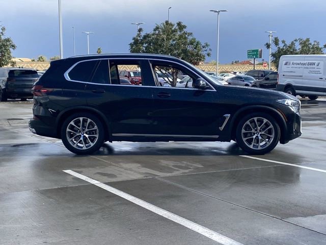 Certified 2025 BMW X5 xDrive50e w/ Premium Package image 6