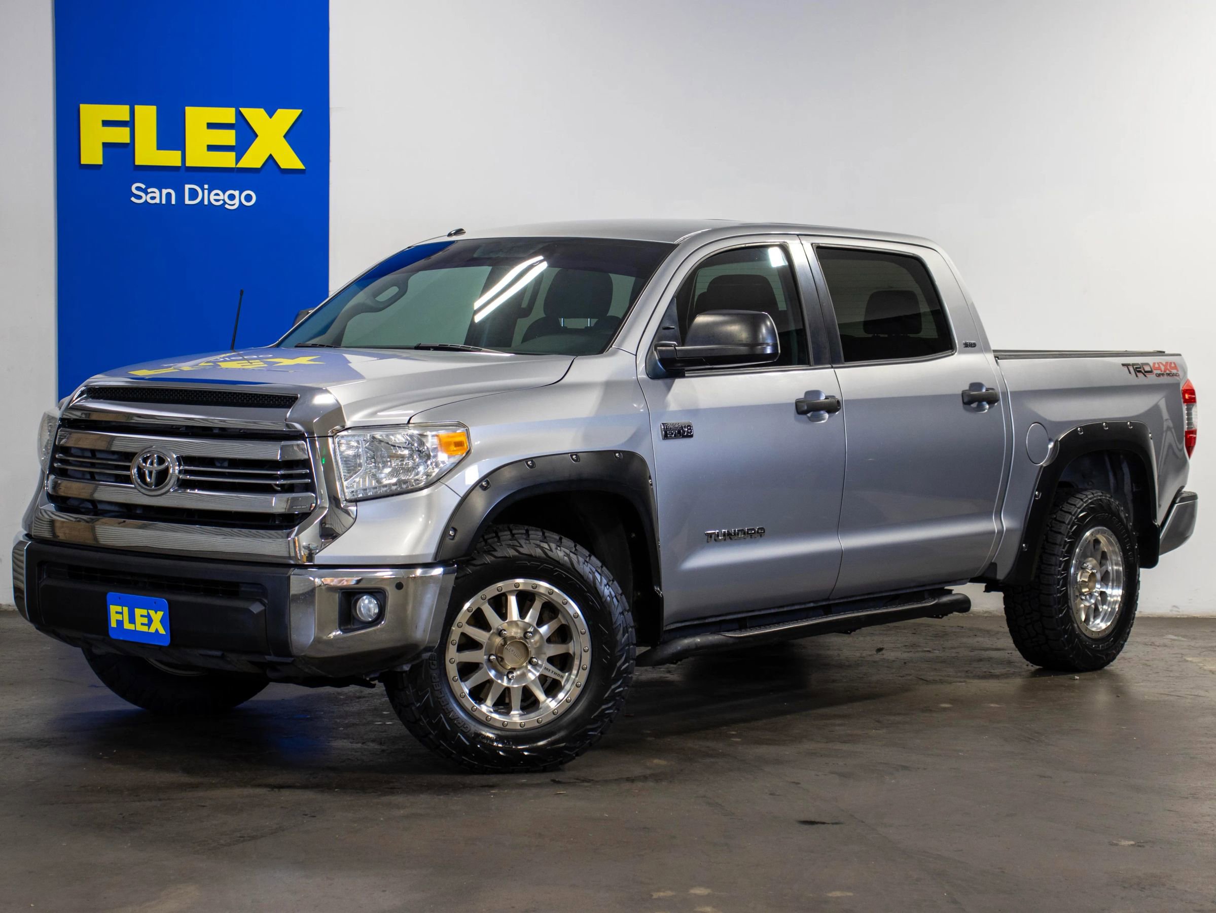 Used 2016 Toyota Tundra SR5 image 1