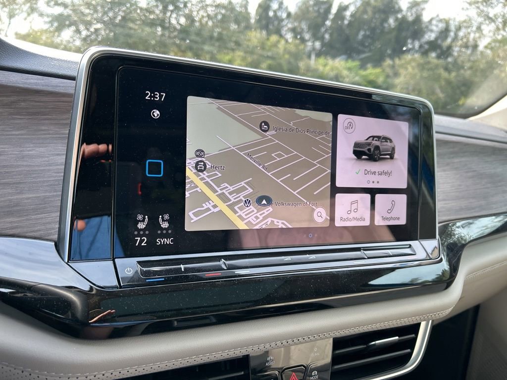 Certified 2025 Volkswagen Atlas SEL Premium R-Line image 34